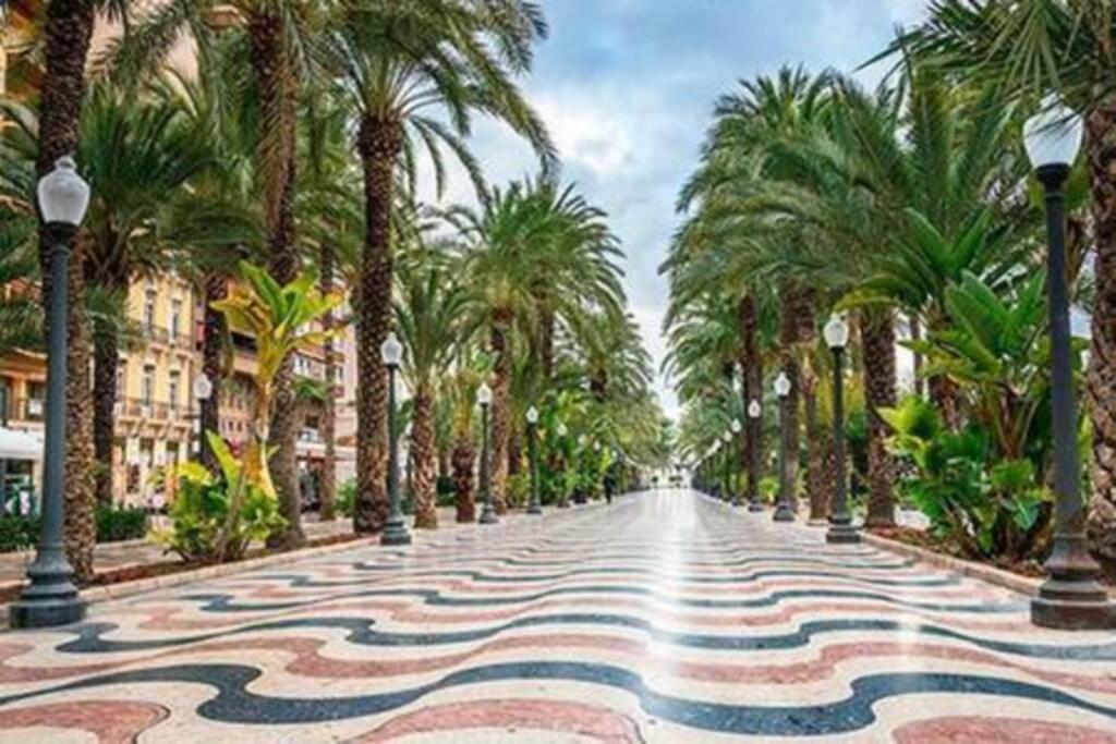 Apartamento Boutique Centrico A 5 Min Playa Аликанте Екстериор снимка